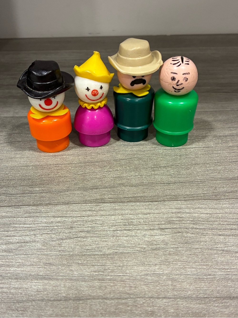 Fisher Price Little People Lot of 4
Playwear